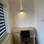 D-012 Bel Et Balcon Climatise Parking Prive Gratuit Sur Demande Apartman Charleroi