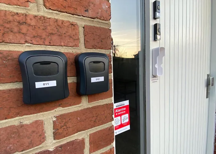 D-012 Bel Et Balcon Climatise Parking Prive Gratuit Sur Demande