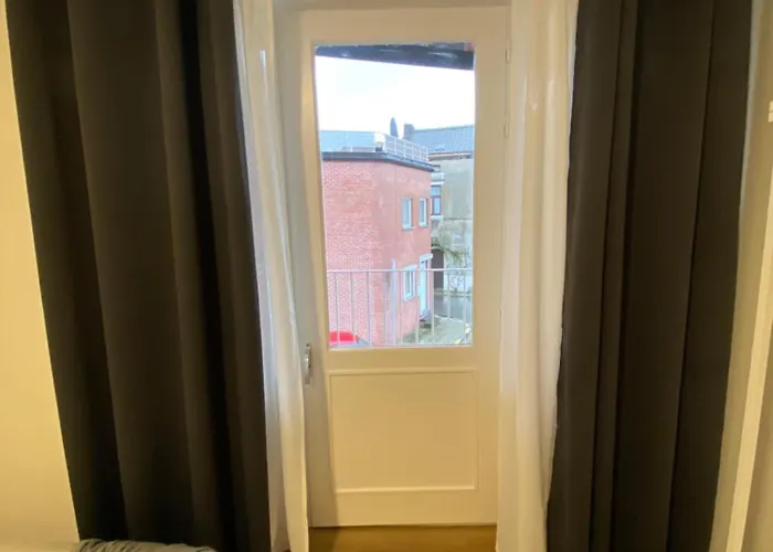 D-012 Bel Et Balcon Climatise Parking Prive Gratuit Sur Demande Appartement *