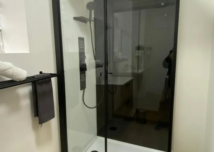 Appartement D-012 Bel Et Balcon Climatise Parking Prive Gratuit Sur Demande
